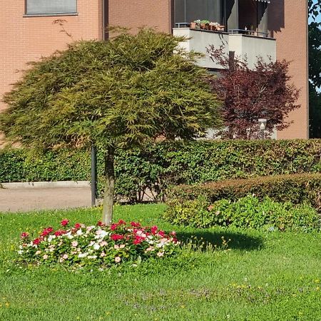 La Casetta Di Grazia E Nino Apartment Buccinasco Bagian luar foto